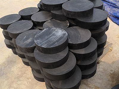 雨花台板式橡胶支座由若干层橡胶片与薄钢板经加压硫化